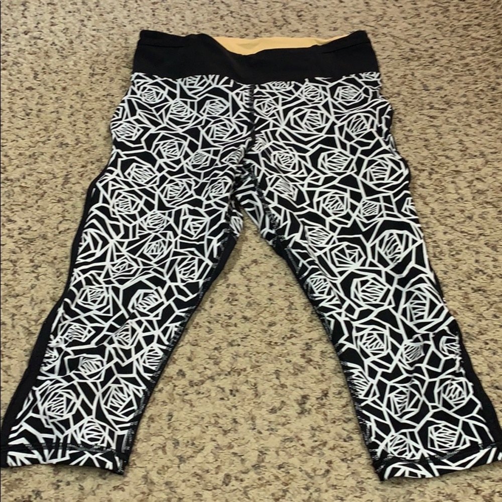 Lululemon Real Quick Crop 6 Euc